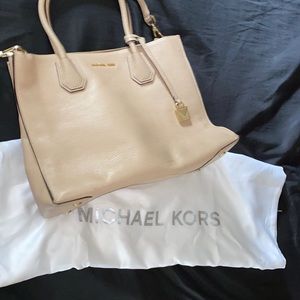 Michael Kors hand bag
